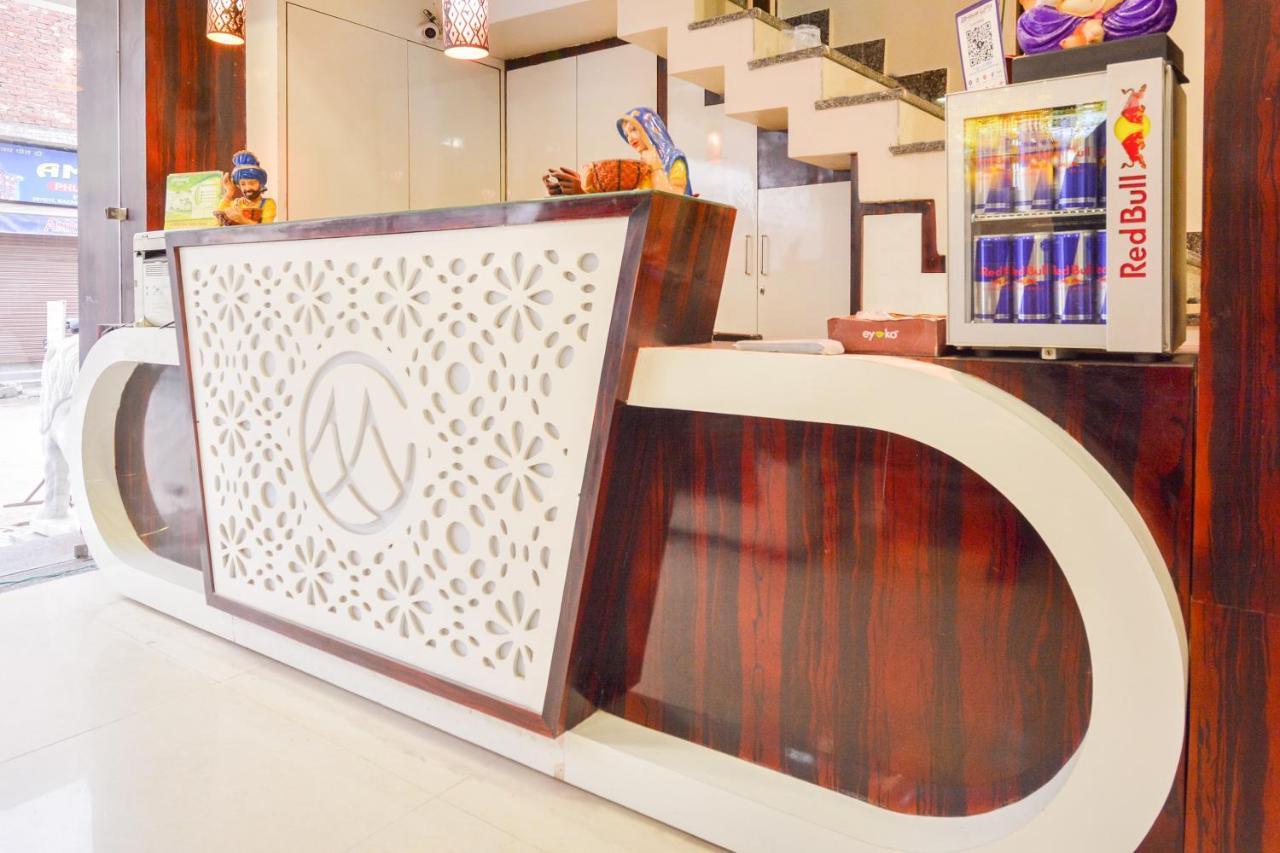 Capital O Moments Inn Amritsar Exterior photo